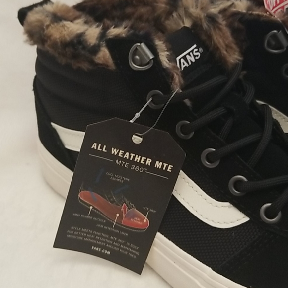 Sk8-Hi Faux Fur Lined Platform Vans - Picture 2 of 8